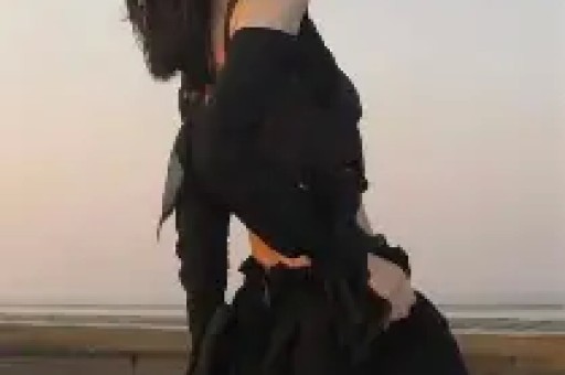 陪玩陪睡仅开胃菜！继50多岁不放过后 又一男星自爆被富婆潜规则