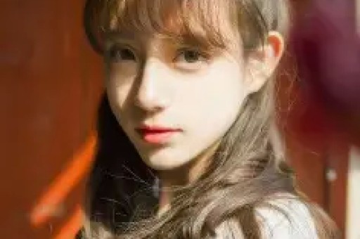 “耍大牌”被富婆贴脸开大口碑下滑是真性情还是低情商？